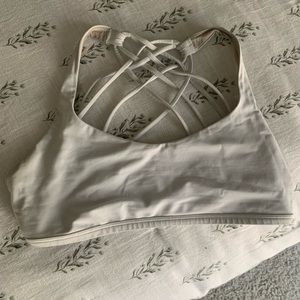Lululemon free to be wild spots bra